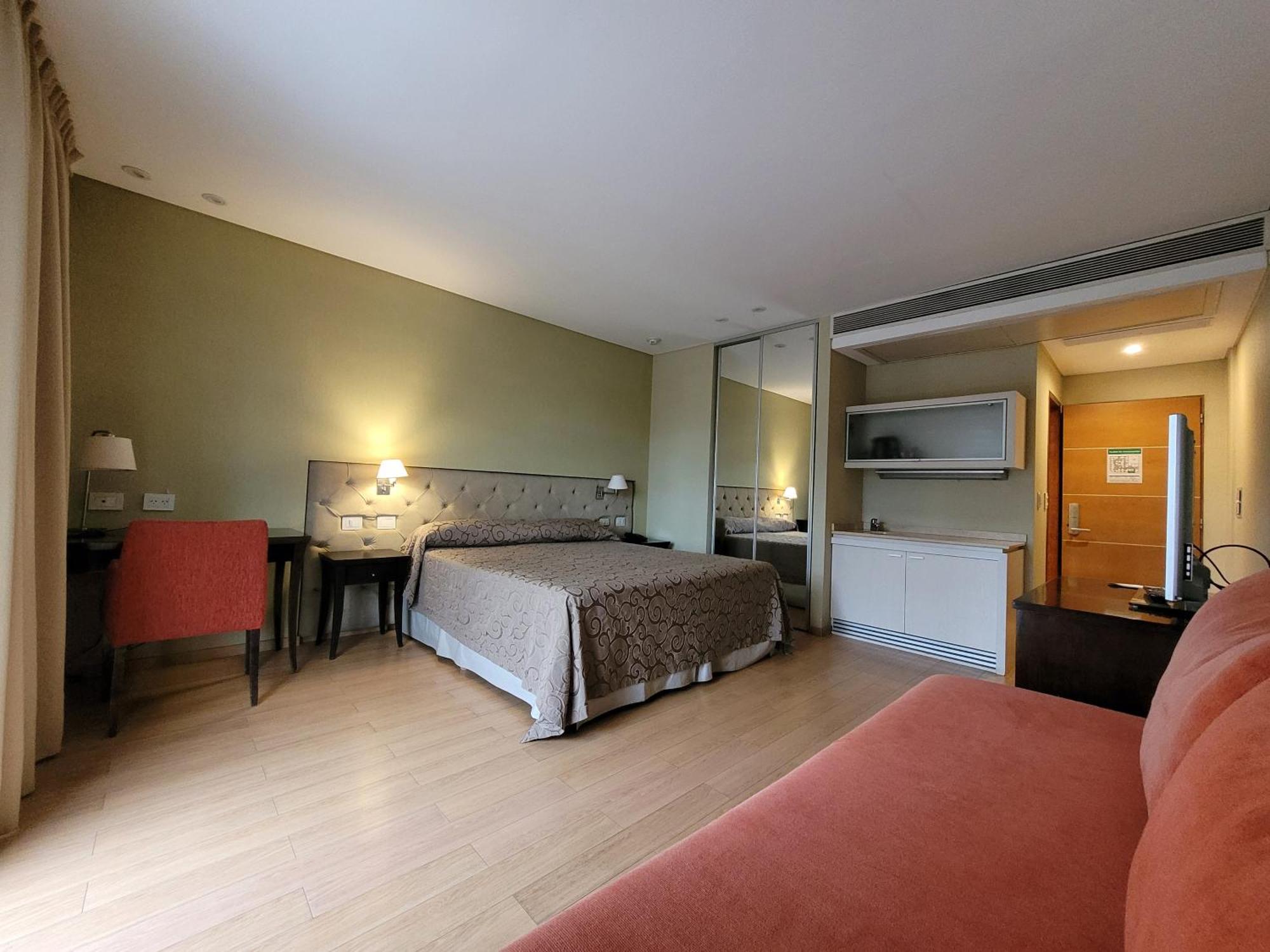 Hotel Plaza Colón Værelse billede